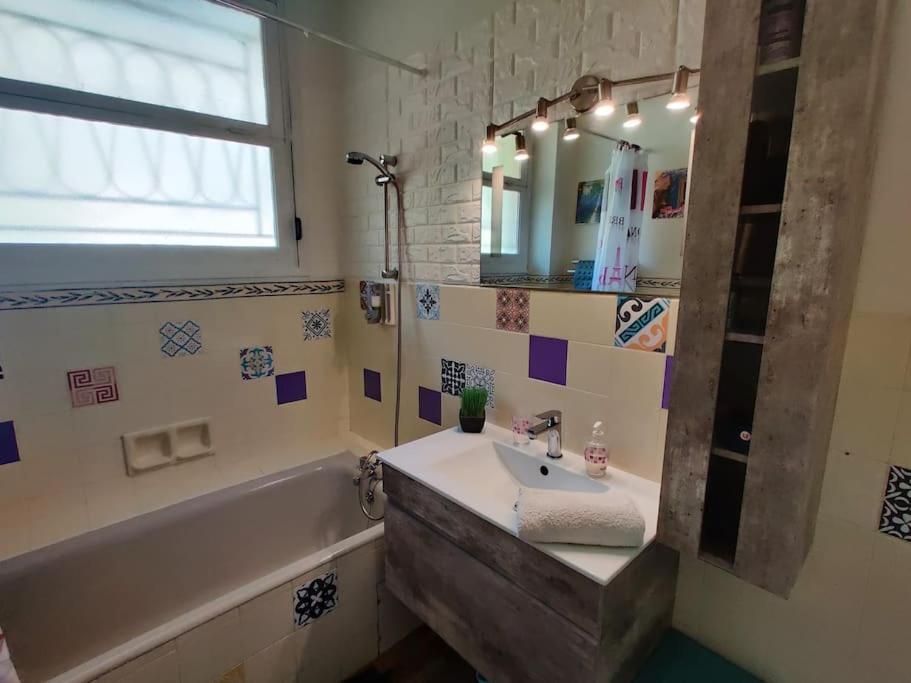 Vintage Flat On Bay - Free Car Park Apartment *