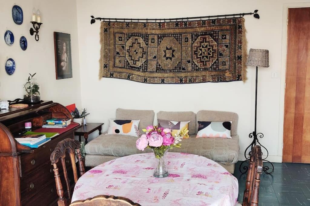 Vintage Flat On Bay - Free Car Park *